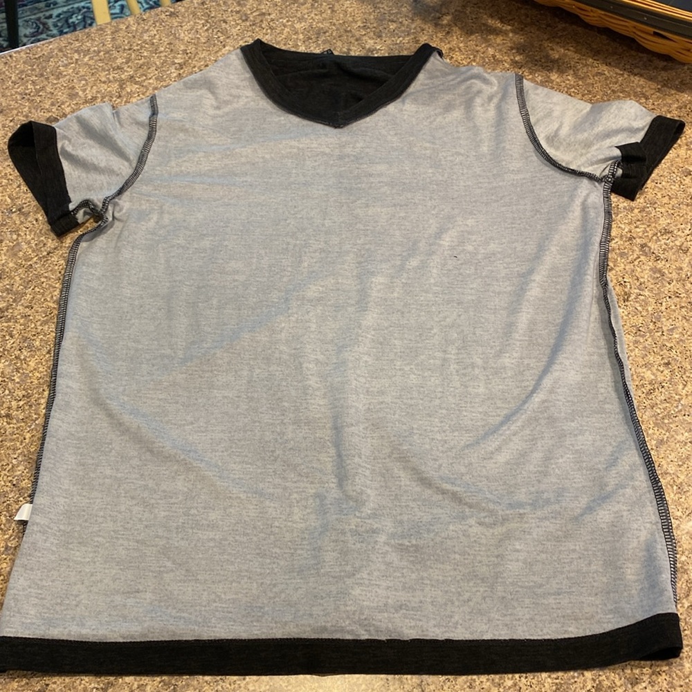 90 Degree By Reflex Men’s Soft V Neck Tee Small Dark Gray or Gray and Black - Picture 11 of 13